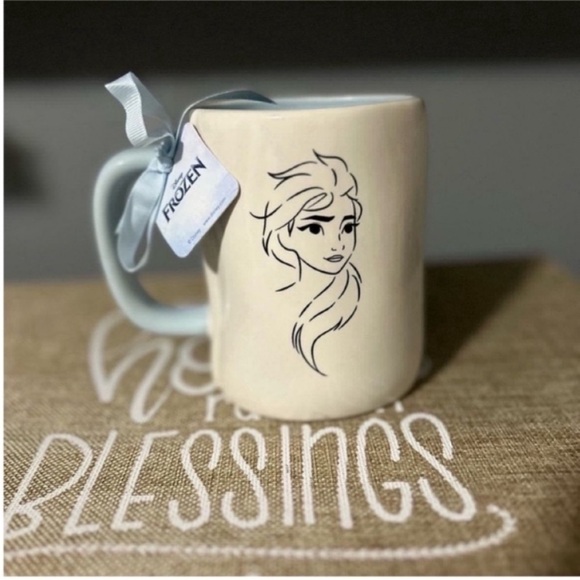 Rae Dunn Ice Queen Frozen Mug
Collectible
Disney’s frozen - Picture 2 of 2